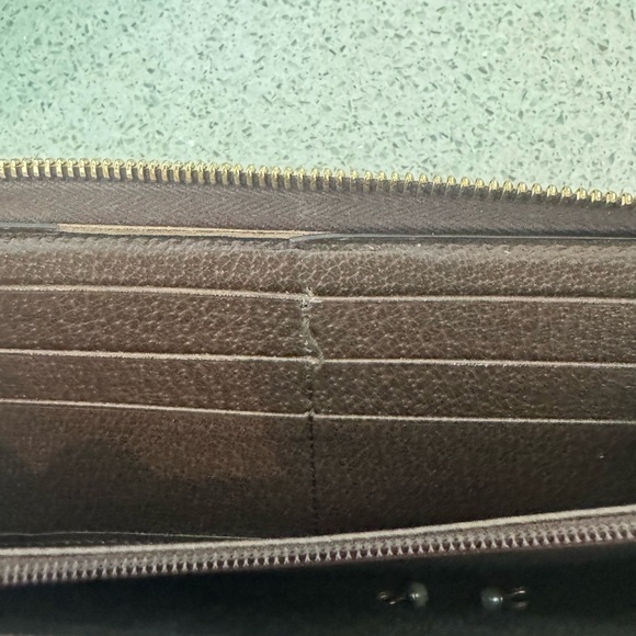 Gucci Beige and Brown Wallet with Green and Red Stripe - Picture 6 of 9